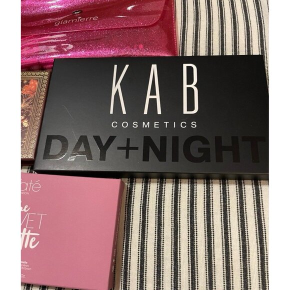 New Makeup Bundle and Brushes - Picture 2 of 6